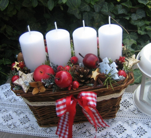 Adventní košíček s jablíčky a stromečky — foto 2