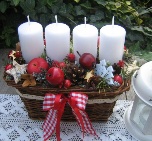 Adventní košíček s jablíčky a stromečky — foto 3