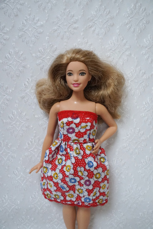 Šaty pro Barbie 2016 - curvy - baculku — foto 4