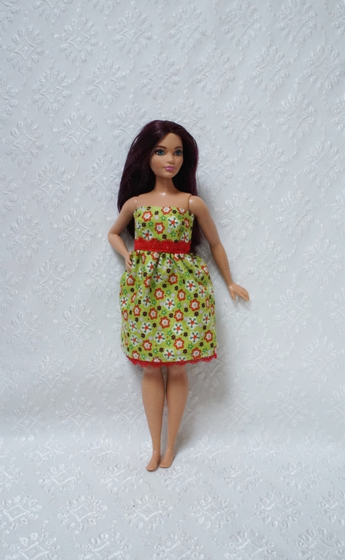 Šaty pro Barbie 2016 - curvy - baculku — foto 2