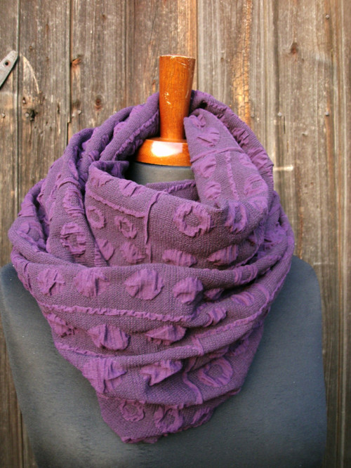 Purple bublles - nákrčník — foto 3