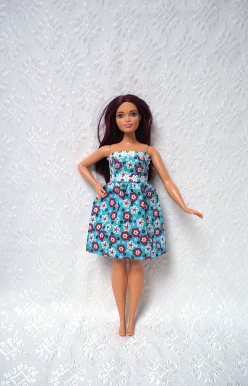 Šaty pro Barbie 2016 - curvy - baculku — foto 2