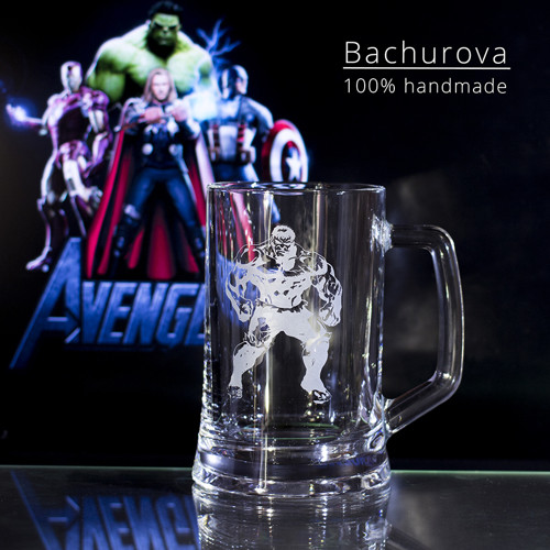 DÁRKOVÉ PŮLLITRY_Půllitr s motivem Avengers — foto 2