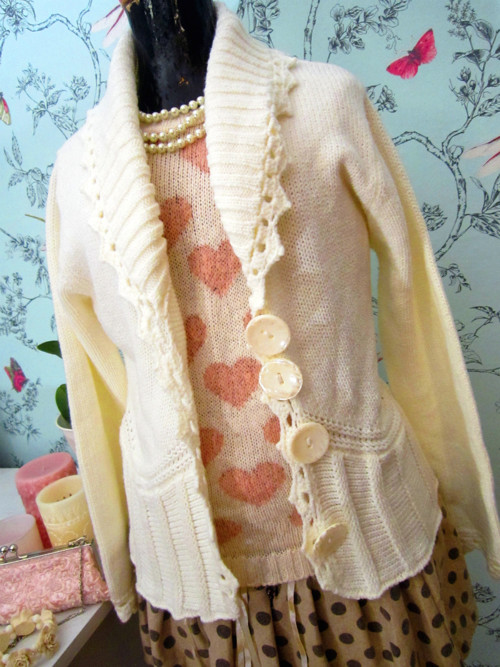 Svetřík cream romantic — foto 3