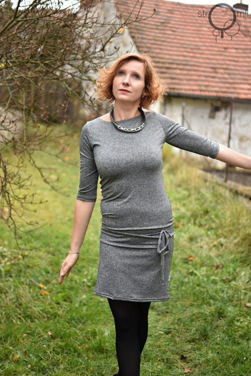 Šaty šik žíhané, vel. S — foto 3
