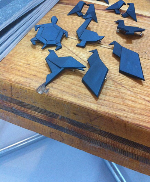 Brož origami černá MEDVĚD — foto 5