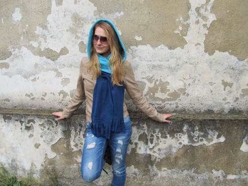 IHNED: Šála s kapucí DÁMSKÁ — foto 2