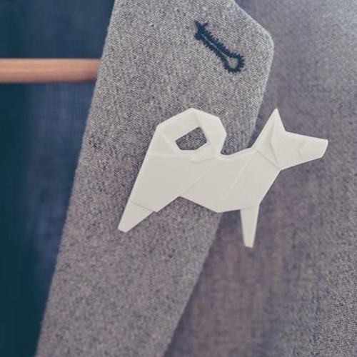 Brož origami černá VLK — foto 5