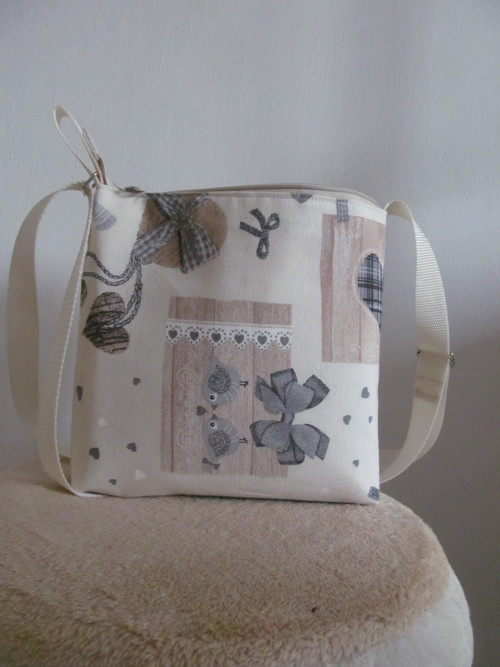 Crosby kabelka - srdce — foto 3