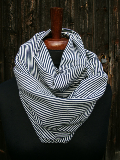 Lines of blue navy — foto 2