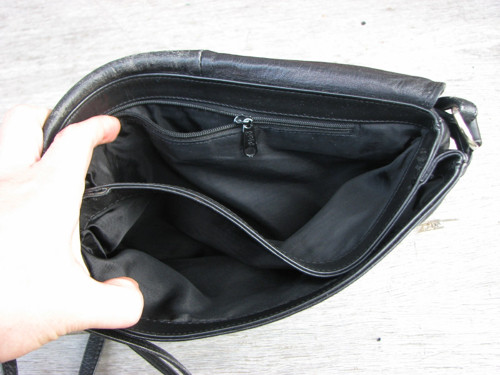 Jednoduše..kožená taška přes rameno — foto 6
