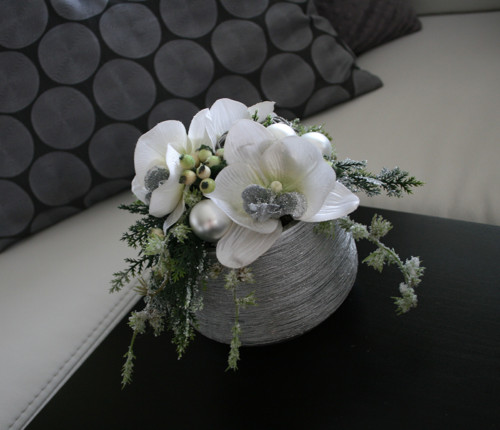 Stříbrná mísa s orchidejemi — foto 3