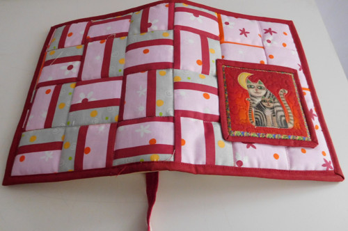 Patchwork s kočkami - obal na knihu — foto 3
