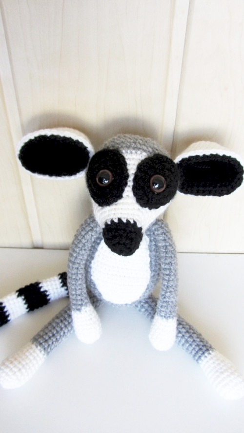 Háčkovaný lemur Filípek — foto 3