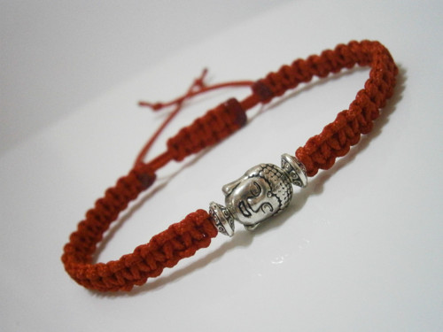 Červený náramek s Buddhou (macramé) - Unisex — foto 2