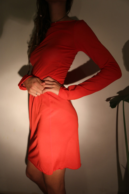 Pohodlné krásné šaty — foto 4