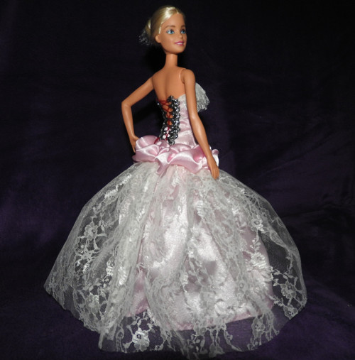Šaty pro Barbie — foto 2