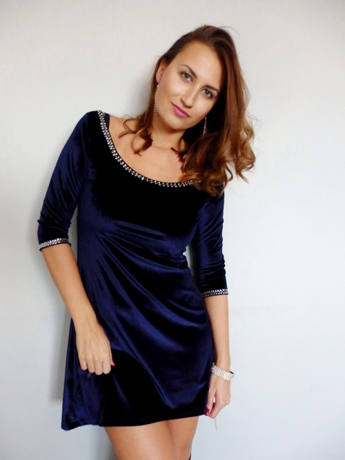 Tmavěmodré sam. šaty 38-40se zirkony odSwarowského — foto 5