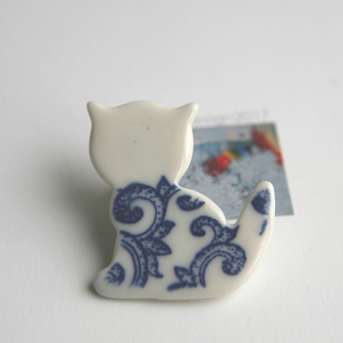 Nazdobeně... Kočka (porcelánová brož) — foto 2