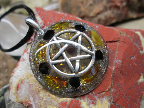 Orgonit ,, Pentagram ochrany " - onyx, olivín — foto 5