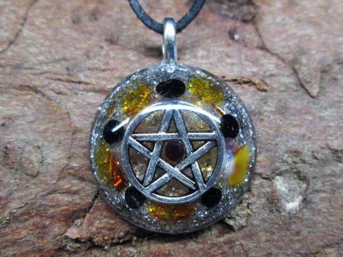 Orgonit ,, Pentagram ochrany " - onyx, olivín — foto 2
