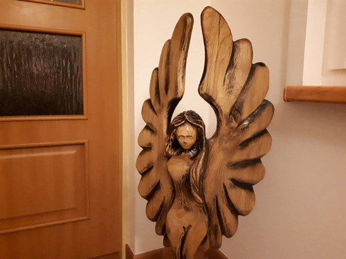 Anděl - dřevěná socha — foto 2