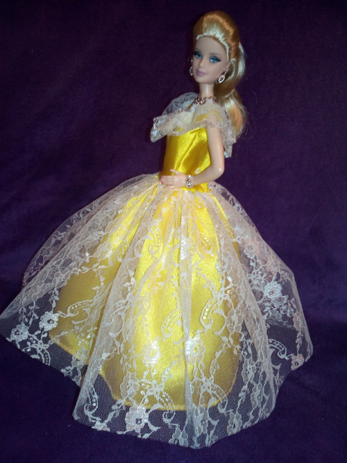 Šaty pro Barbie — foto 2