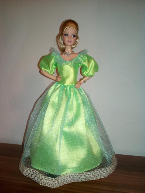 Šaty pro Barbie — foto 2