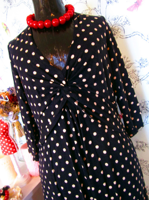 Šaty black&cream dots — foto 3