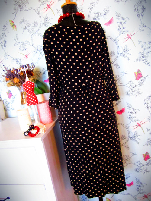 Šaty black&cream dots — foto 5