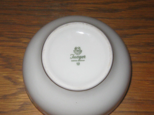 Porcelánová dózička - jemné kvítky — foto 6