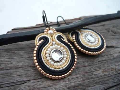 Soutache Náušnice Black Gold Ivory mini — foto 2