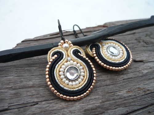Soutache Náušnice Black Gold Ivory mini — foto 3