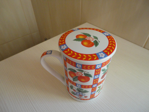 Hrneček s pokličkou — foto 3