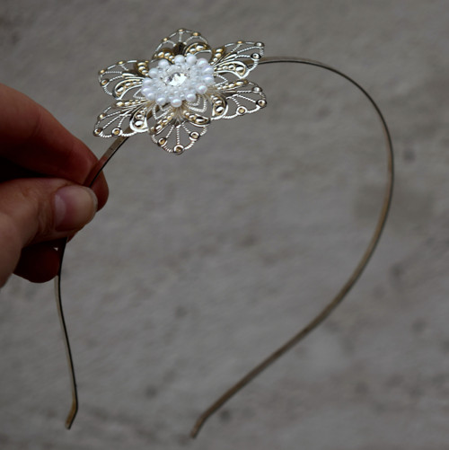 Slečna Vločka - čelenka Swarovski... — foto 5