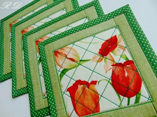 Tulipány ... čtvercové prostírání — foto 2