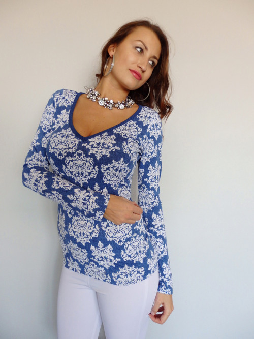 Halenka blue se vzorem — foto 3