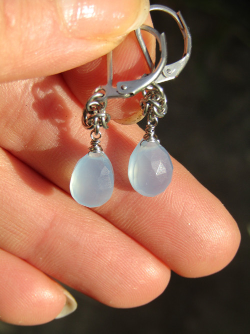 Náušnice modré chalcedonky — foto 3