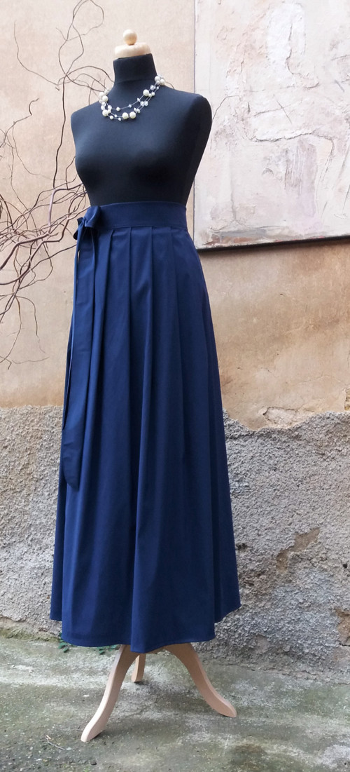 Elegantní Sukně Do Společnosti — foto 3