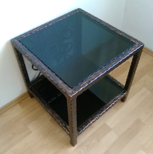 Kovaný noční / konferenční stolek — foto 4