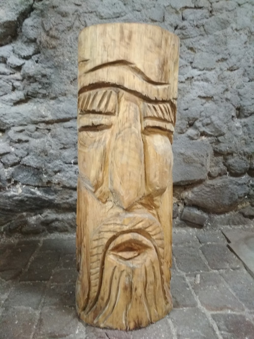 Tvář-podstavec pod květináč — foto 2