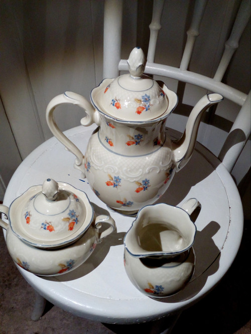 Porcelánová souprava s kvítky — foto 4