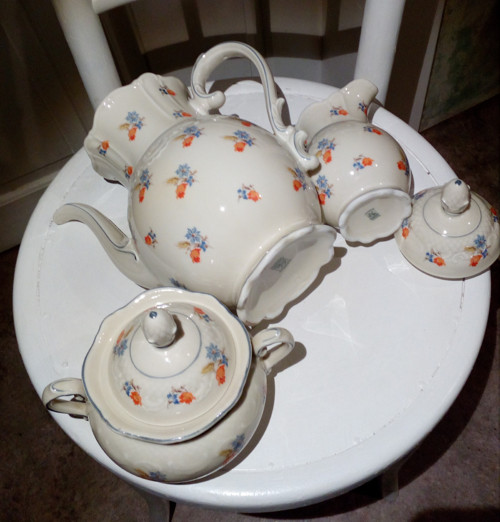 Porcelánová souprava s kvítky — foto 6