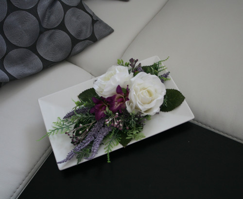 Keramický tác s růžemi a orchidejemi — foto 3