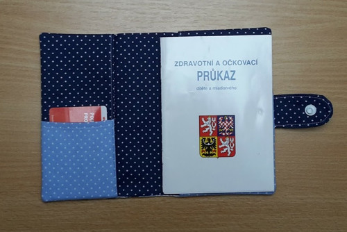 Obal na očkovací průkaz modrý puntík-moře — foto 3