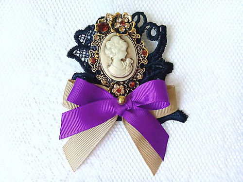 Madame Eleanor (brooch) — foto 2