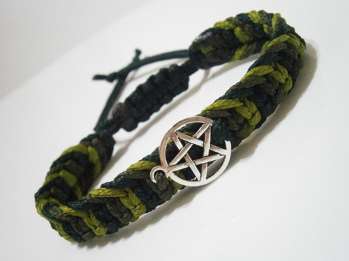 Maskáčový drhaný náramek (Unisex) — foto 3