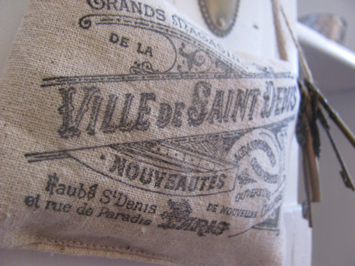 Ville de Saint Denis - vintage vonička — foto 3