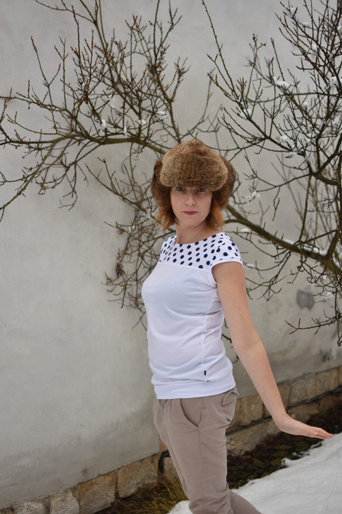 Bílé-puntíkaté deylko, vel. XL — foto 3