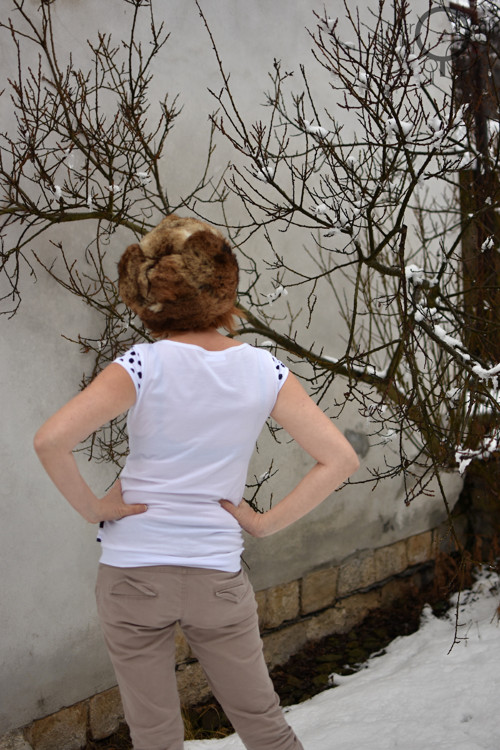 Bílé s puntíkatým kolem vel. M — foto 4